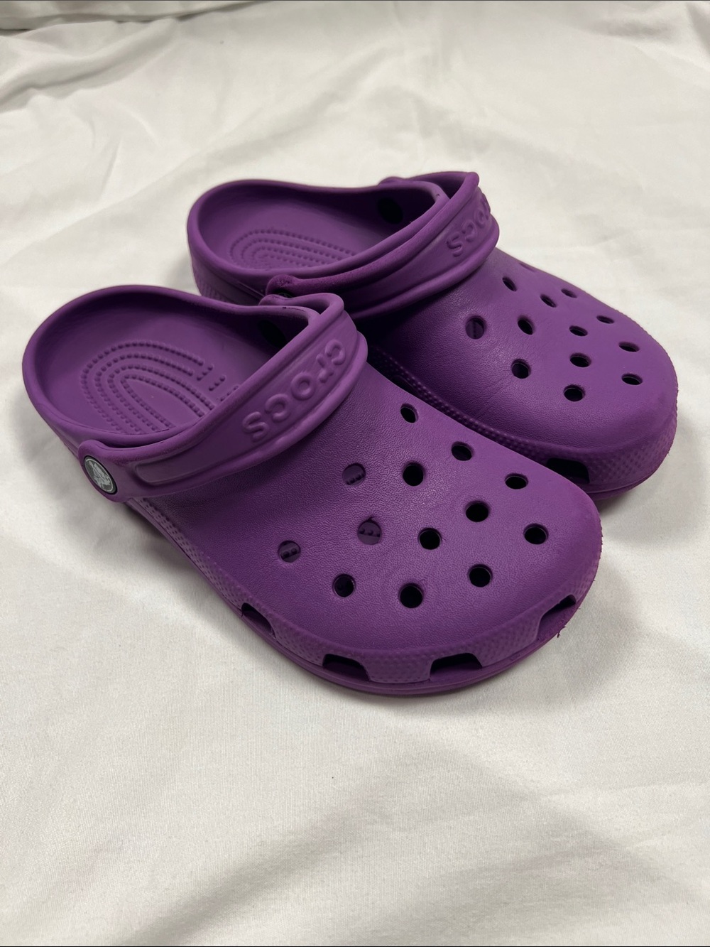 CROCS Kids Classic Clog in Bright Purple